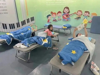 2021年度實(shí)體書店?duì)I銷報(bào)告 中小學(xué)生校外托管服務(wù)的融合發(fā)展與機(jī)遇